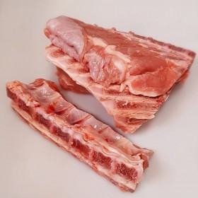 Kości cielęce mięsne (pakowane ok. 1kg)